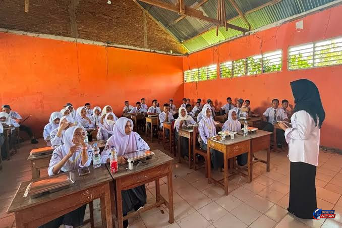 MK Tolak Permohonan Pelibatan Guru dalam Pengawasan MBG, Ini Alasan Hakim Konstitusi