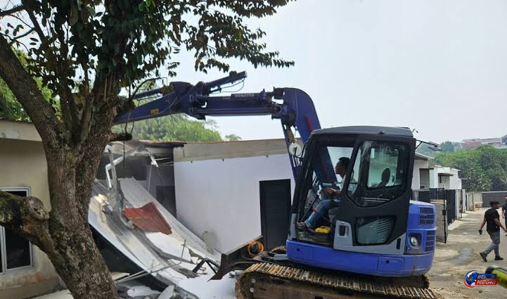 10 Bangunan Mewah di Lapas Cibinong Dibongkar, Perabot hingga Kulkas Diangkut