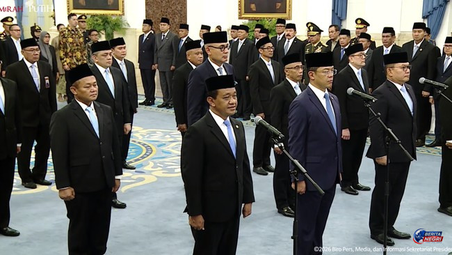Presiden Prabowo Lantik Bahlil Lahadalia sebagai Menko Hilirisasi dan Transisi Energi