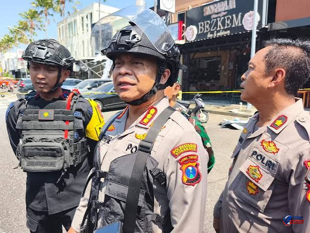 Ledakan Keras Guncang Ruko San Antonio Surabaya, Lima Orang Luka dan Dievakuasi ke Rumah Sakit